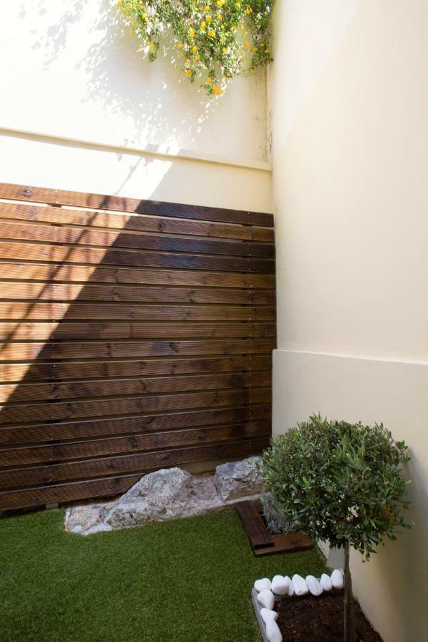 Appartamento Under The Shade Of Acropolis By Yha Atene Esterno foto